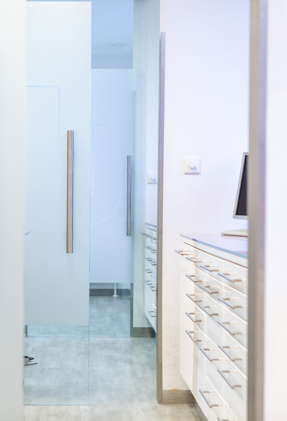 Zahnarzt Klosterneuburg – Dr. Sandra Dusek – Ordination Blick durch Ordinationsräume Zahnarzt Klosterneuburg - Dr. Sandra Dusek - Ordination Blick durch Ordinationsräume