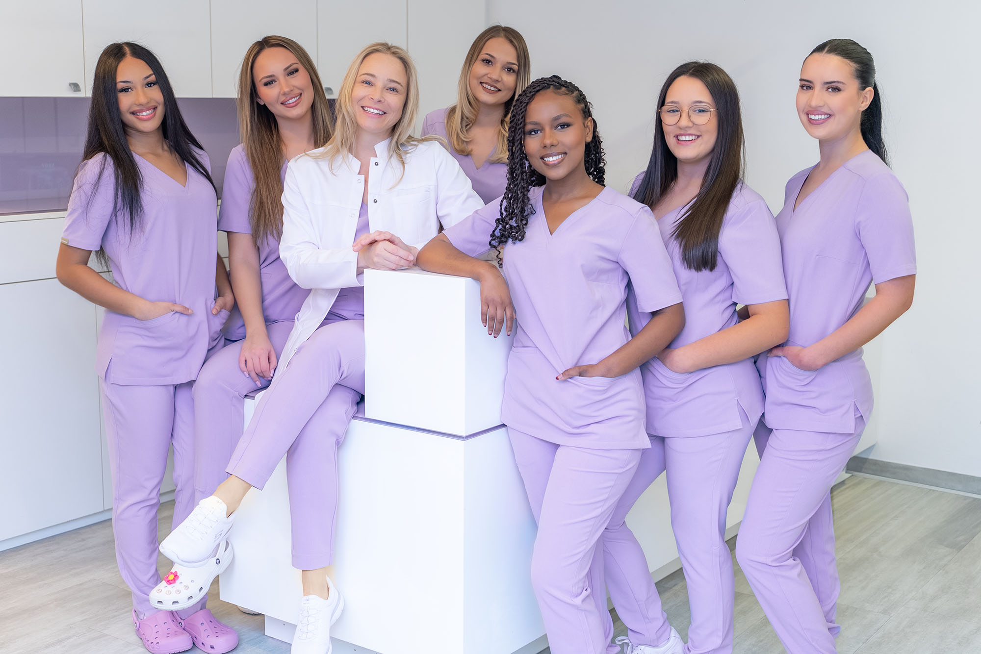 Zahnarzt Klosterneuburg – Dr. Sandra Dusek – Team Galerie 2 Zahnarzt Klosterneuburg - Dr. Sandra Dusek - Team Galerie 2